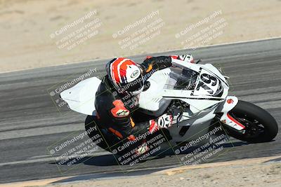 media/Dec-01-2025-Moto Forza (Mon) [[2daa91e15f]]/1-Advanced Group/Session 4 Turn 9/